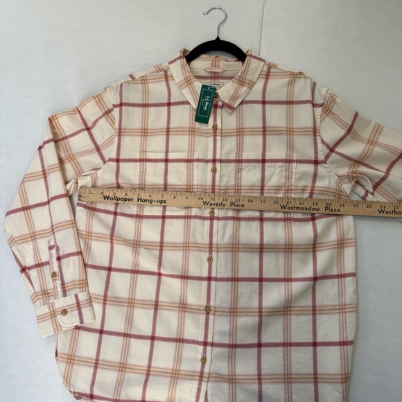 NWT L.L. Bean Women’s Whisper Weight Flannel Button Down, Size Large, Sailcloth - Picture 5 of 7